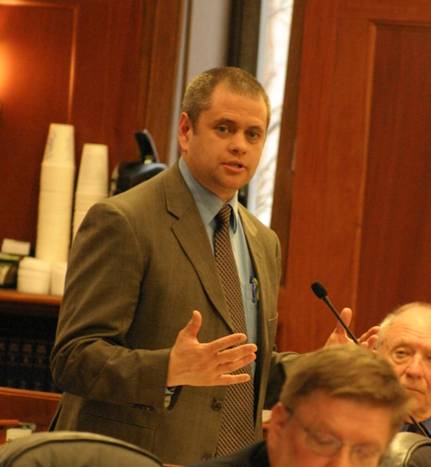 Representative Chris Tuck speaks on the House floor about cooperating towards finding solutions (and the need to end the special session soon!)